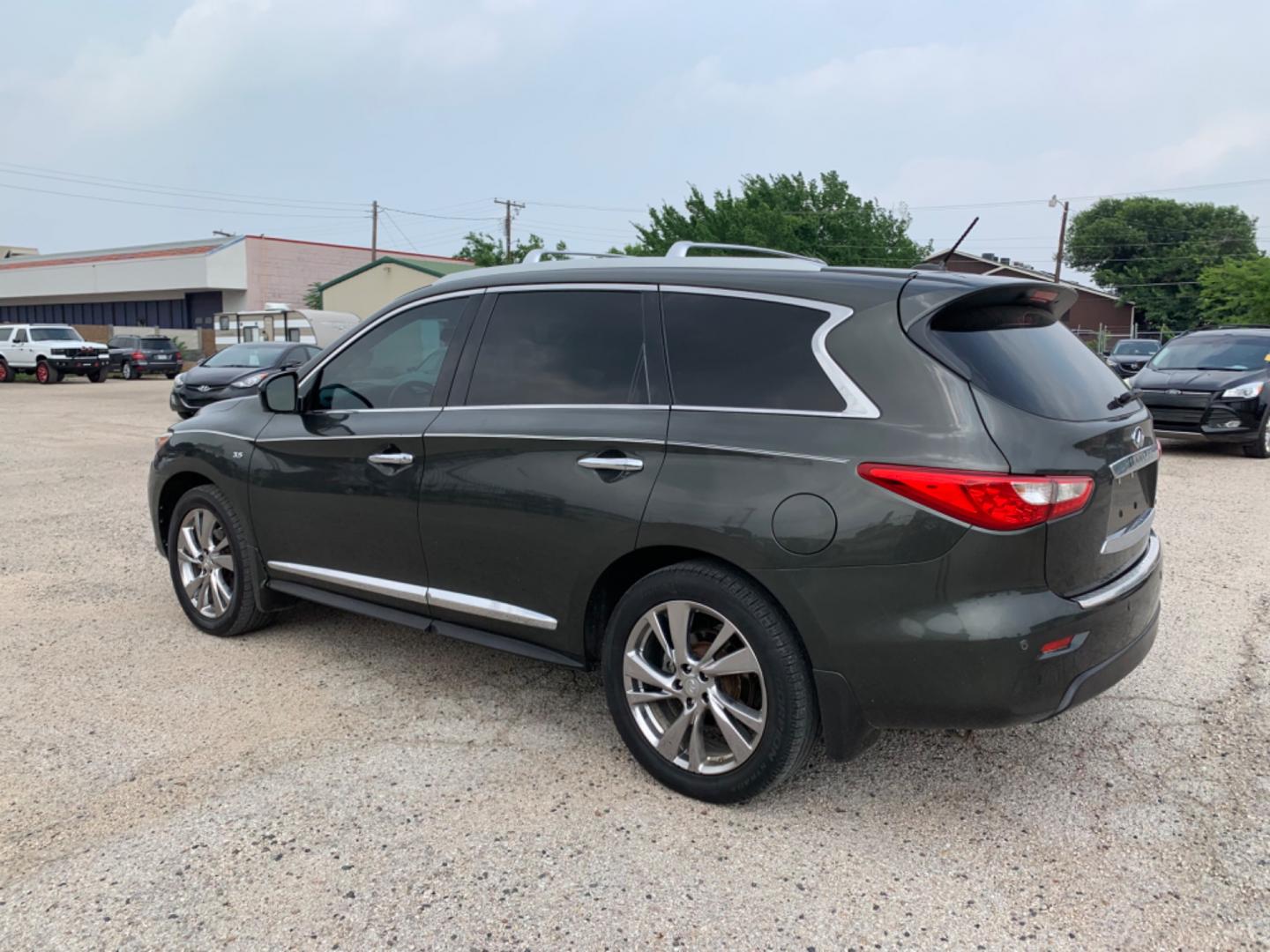 2014 Gray /Black Infiniti JX (5N1AL0MMXEC) with an 3.5 L engine, AUTOMATIC transmission, located at 1830 North Belt Line Road, Irving, TX, 75061, (469) 524-0199, 32.834373, -96.993584 - Photo#3